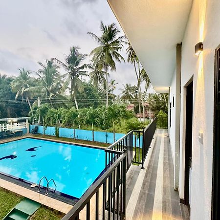 Villa Viola Resort Marawila Exterior photo
